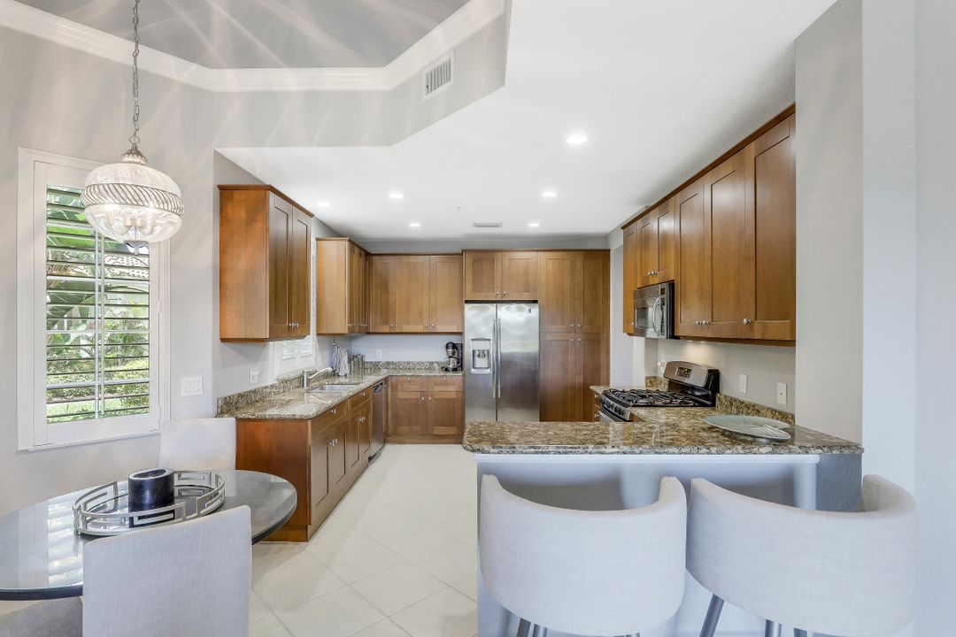 9206 Museo Cir #104, Naples, FL 34114