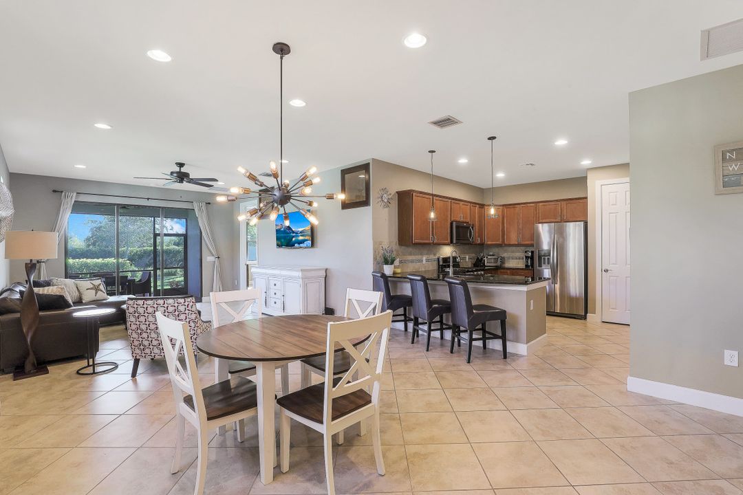 7594 Jacaranda Ln, Naples, FL 34114