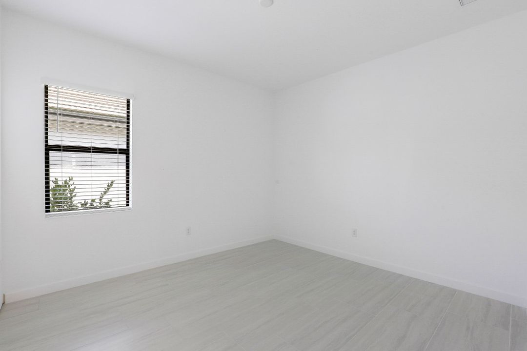 3154 Heather Glen Ct, Naples, FL 34114