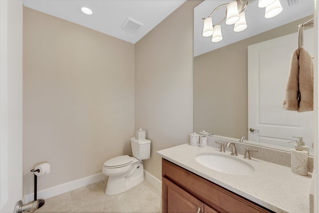 9004 Sorreno Ct, Naples, FL 34119