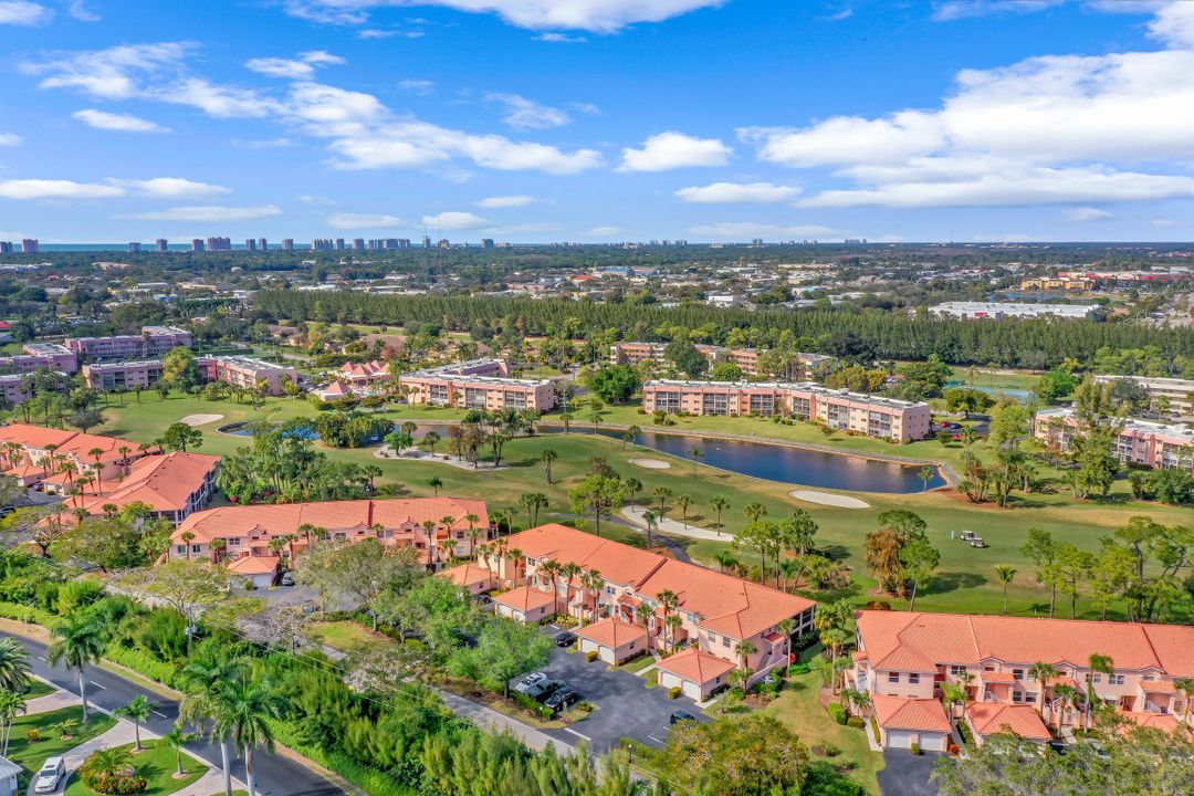 368 Woodshire Ln #B10, Naples, FL 34105