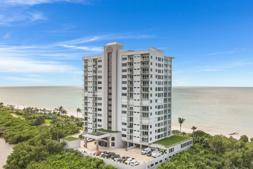 10 Seagate Dr #6S, Naples, FL 34103