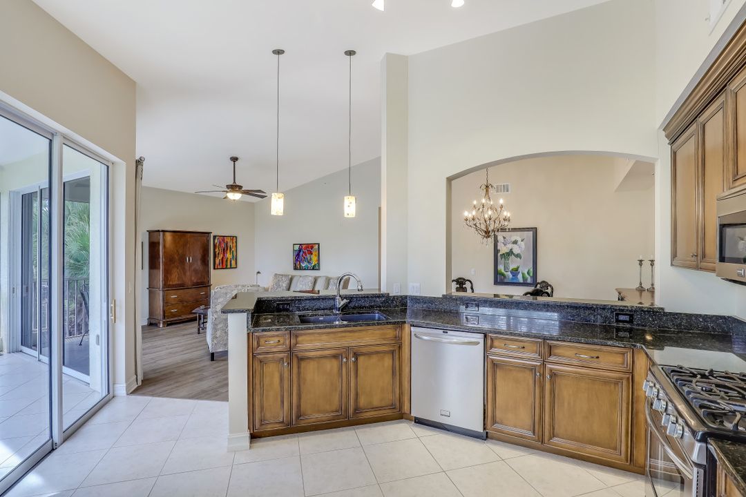 1886 Tarpon Bay Dr S #304, Naples, FL 34119