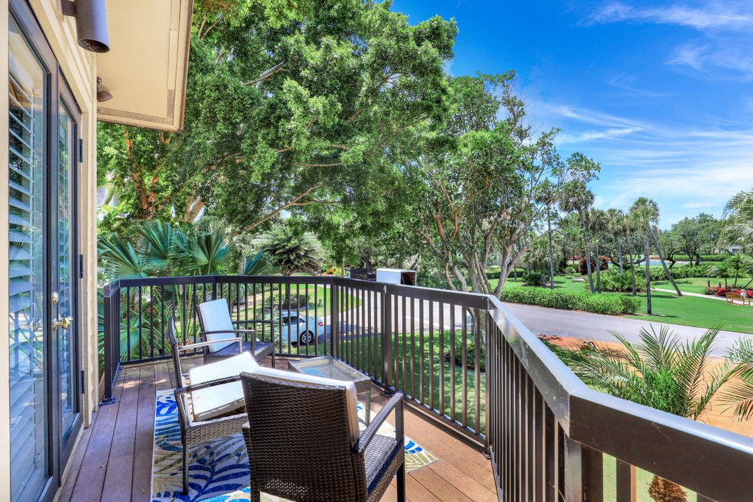 376 Leatherfern Ln, Marco Island, FL 34145