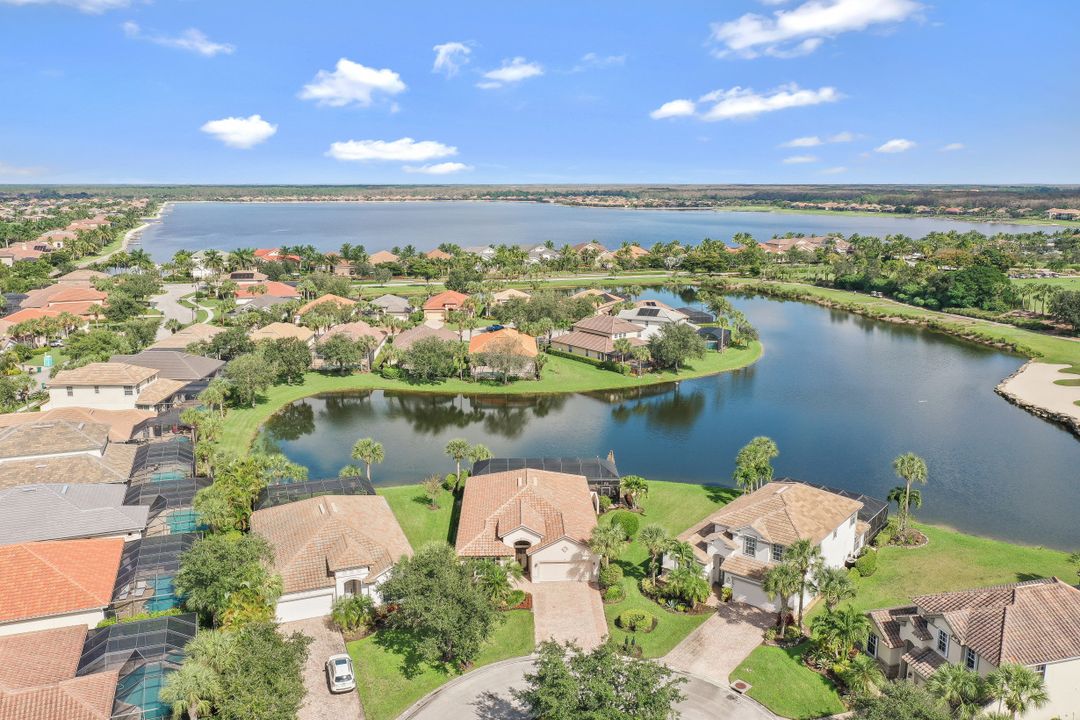 9167 Shale Ct, Naples, FL 34120