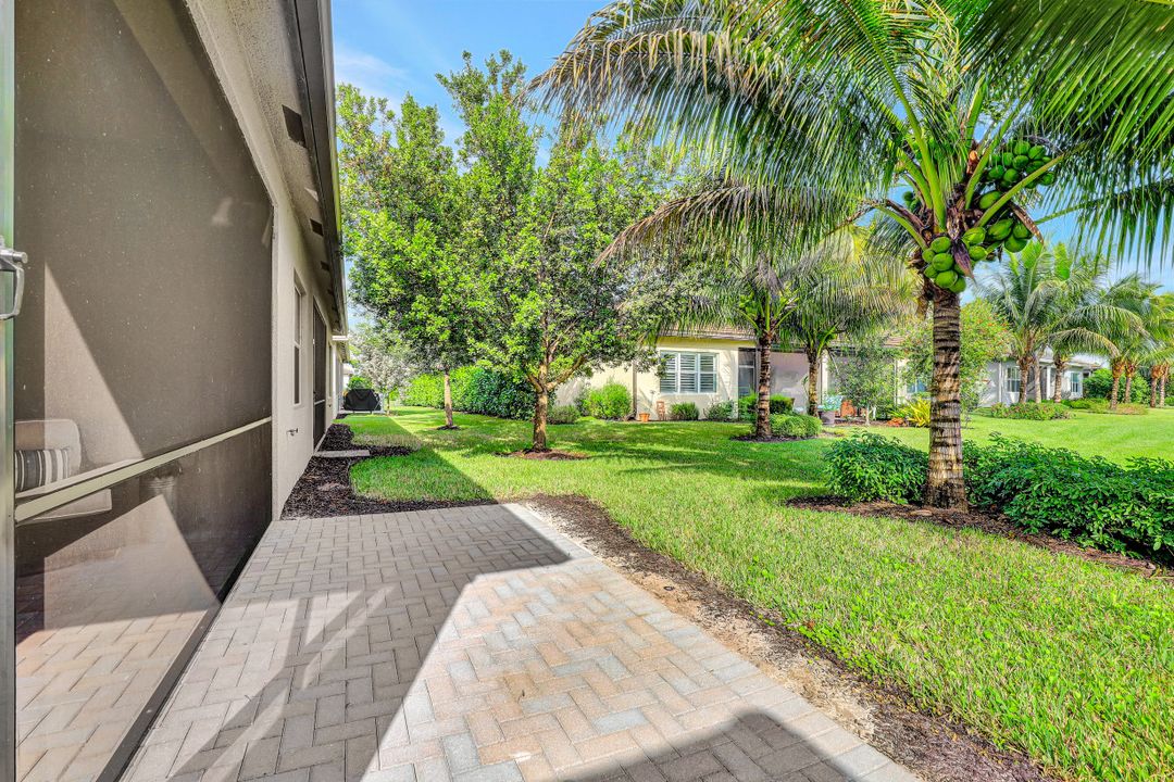28507 Burano Dr, Bonita Springs, FL 34135
