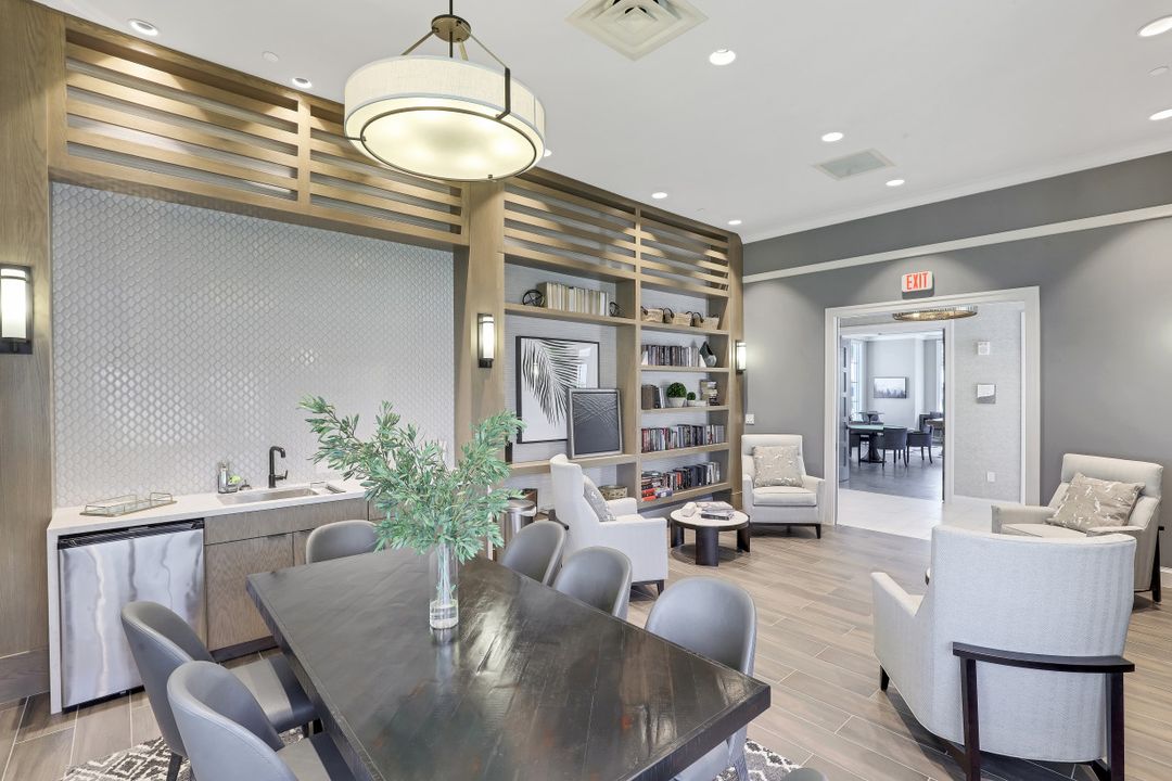 8961 Mustique Ln, Naples, FL 34114