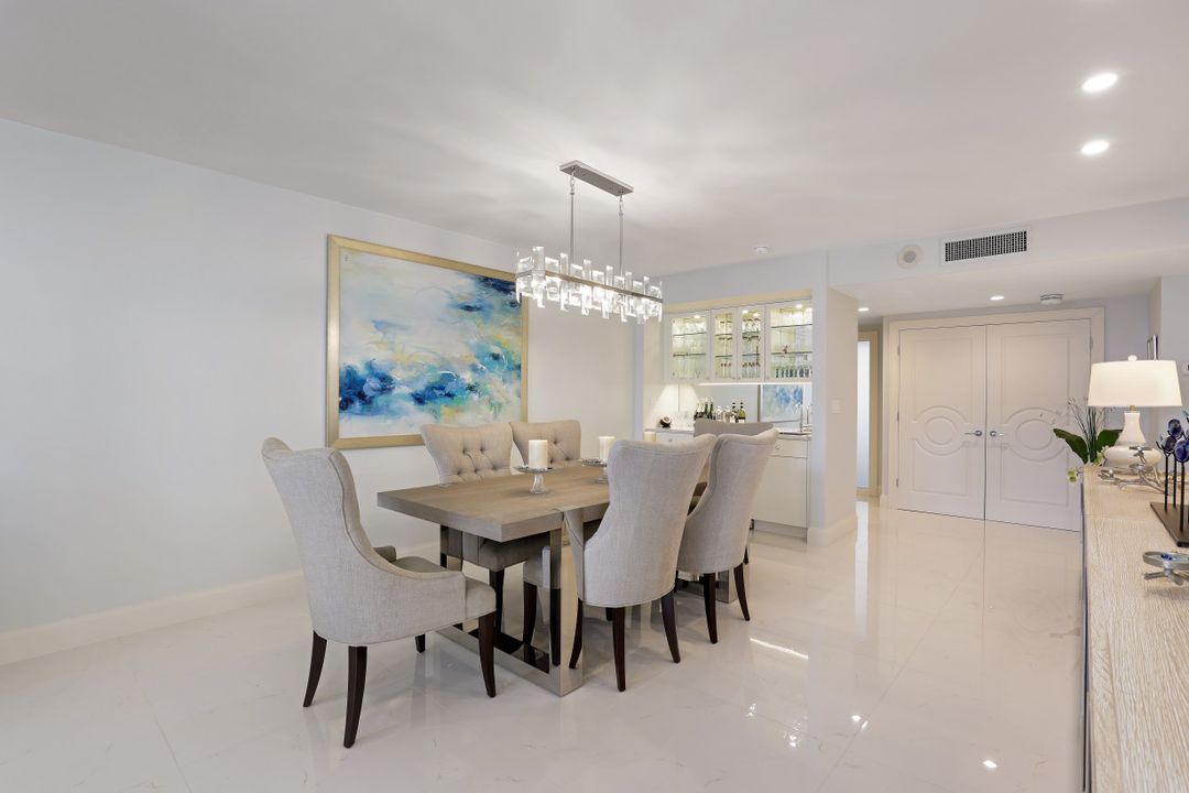 4051 Gulf Shore Blvd N #806, Naples, FL 34103