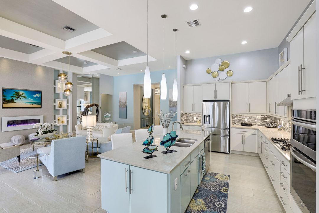 16284 Camden Lakes Cir, Naples, FL 34110