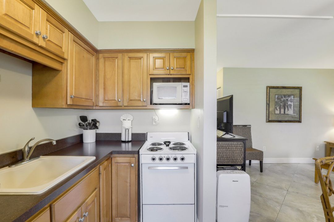 240 N Collier Blvd, Marco Island, FL 34145