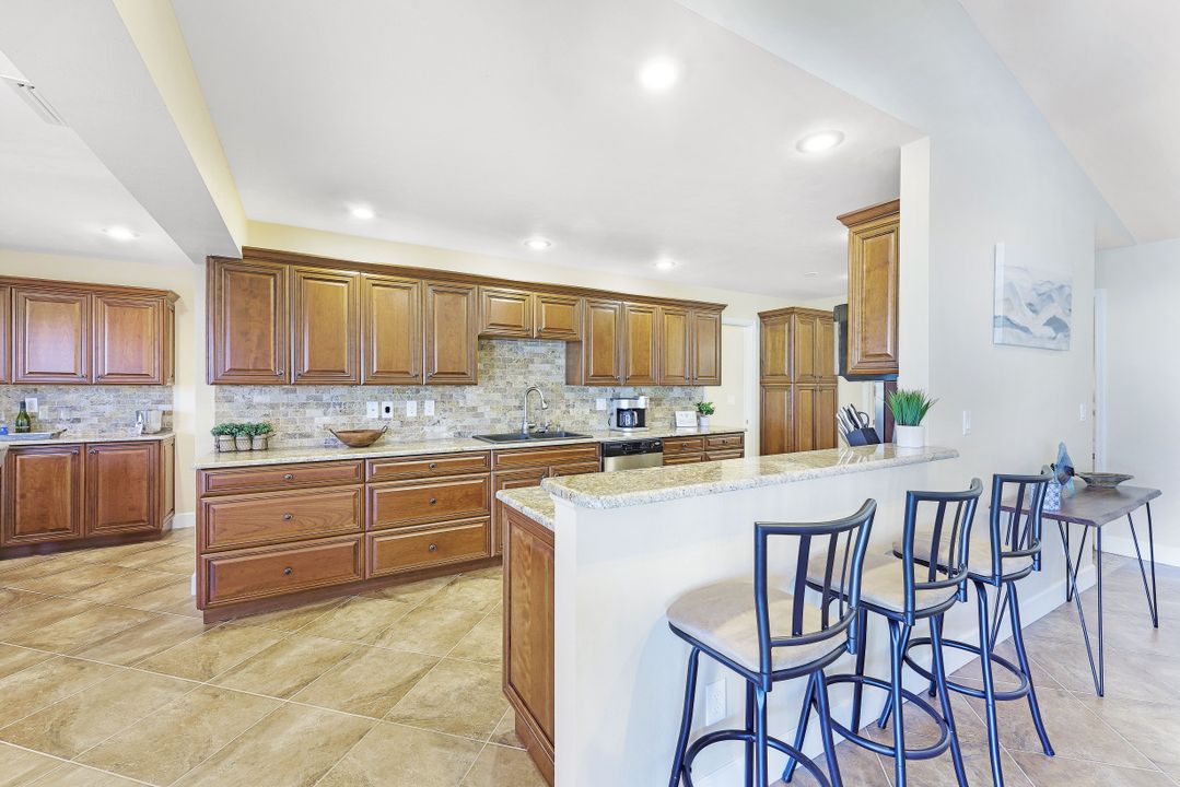 1427 SW 53rd Ln, Cape Coral, FL 33914