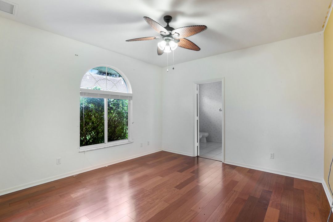 9926 Ortega Ln, Bonita Springs, FL 34135