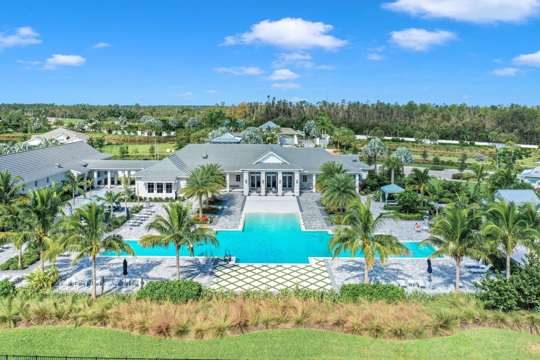 8961 Mustique Ln, Naples, FL 34114