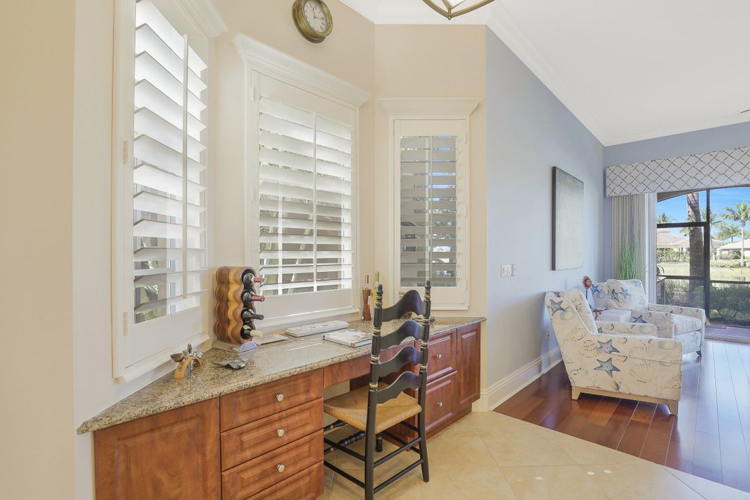 9293 Menaggio Ct #101, Naples, FL 34114