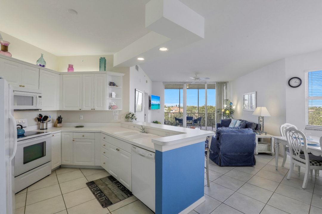 450 Launch Cir #504, Naples, FL 34108