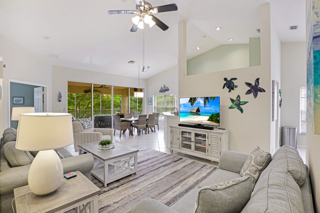 5630 Sherborn Dr #202, Naples, FL 34110