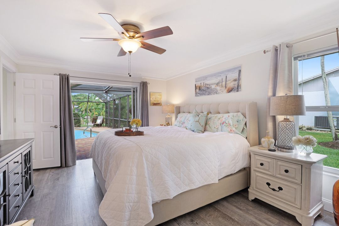 989 E Valley Dr, Bonita Springs, FL 34134