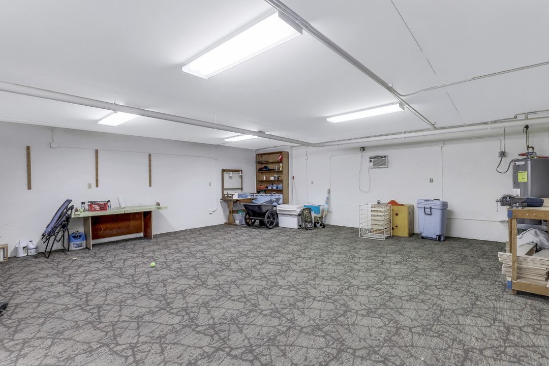 1011 Pettit Ct, Marco Island, FL 34145