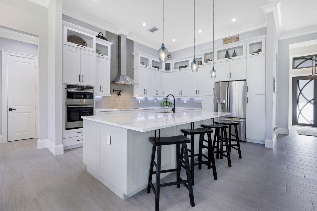 631 25th St SW, Naples, FL 34117