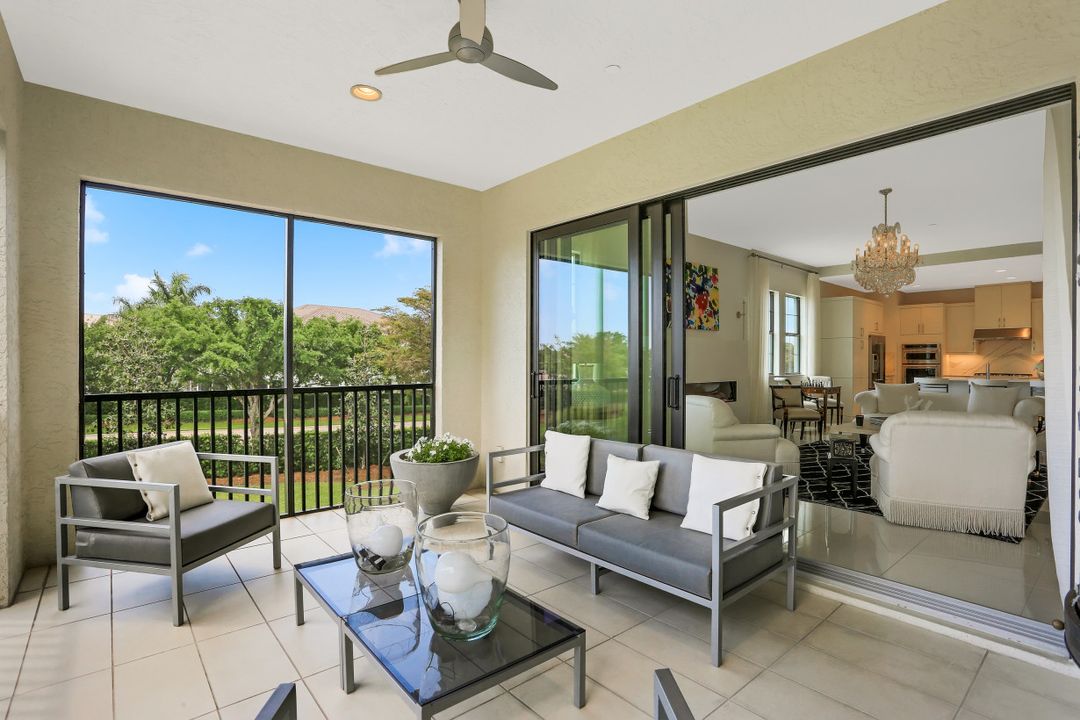 16390 Viansa Way #102, Naples, FL 34110