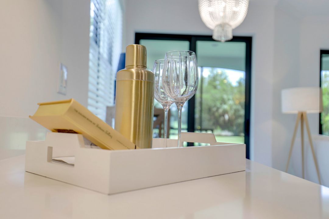 16352 Viansa Way #101, Naples, FL 34110