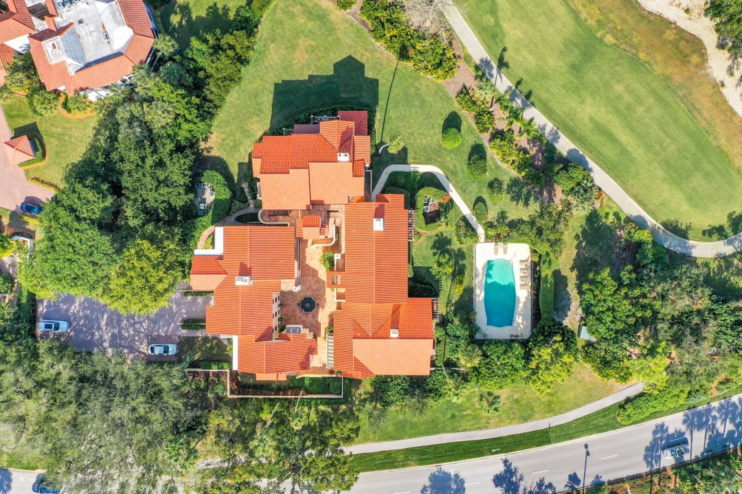 5850 Pelican Bay Blvd #D, Naples, FL 34108