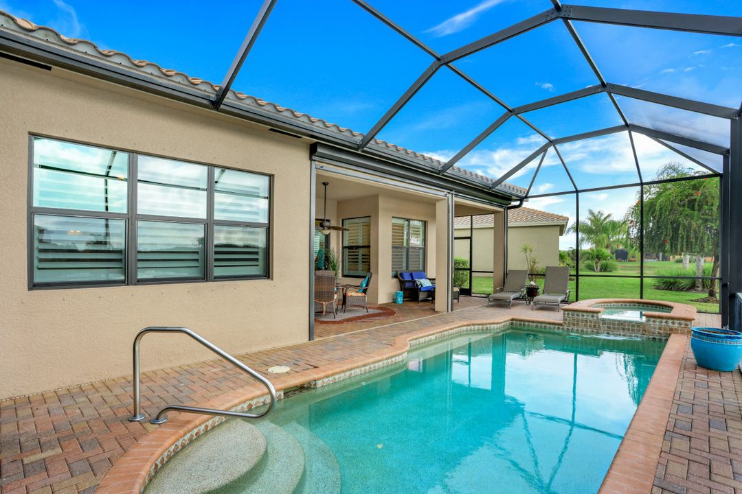 11516 Stonecreek Cir, Fort Myers, FL 33913