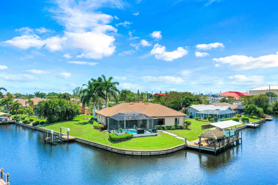 2511 SE 19th Ave, Cape Coral, FL 33904