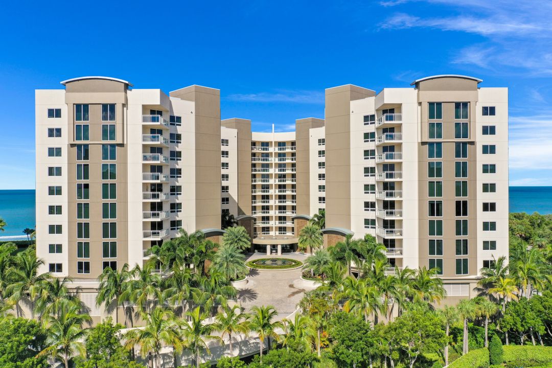 11125 Gulf Shore Dr #606, Naples, FL 34108
