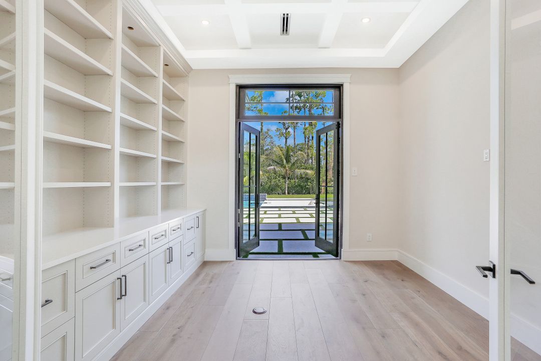 6435 Sable Ridge Ln, Naples, FL 34109