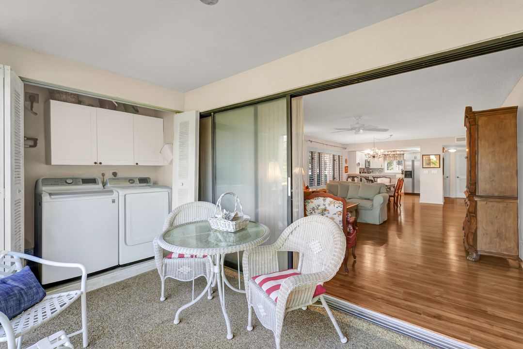 1617 Spoonbill Ln, Naples, FL 34105