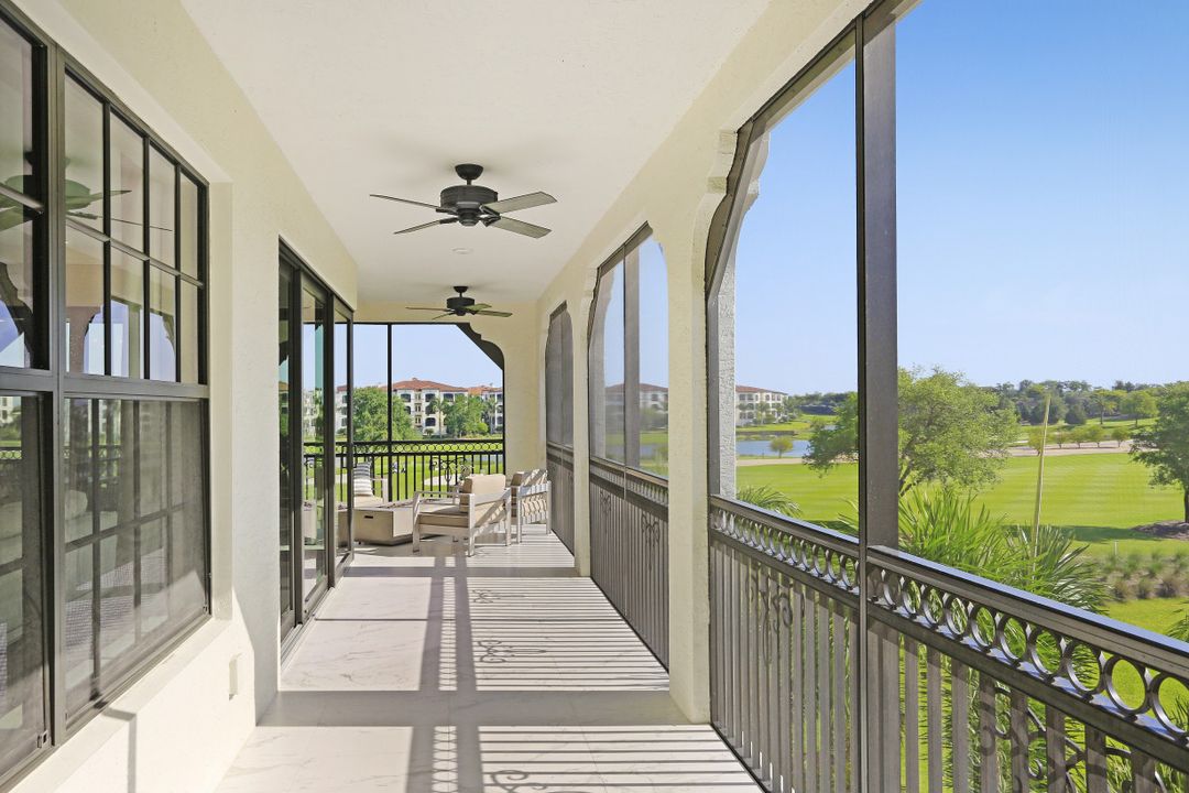 16379 Viansa Way, Naples, FL 34110