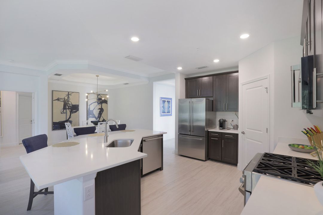 16356 Viansa Way #101, Naples, FL 34110