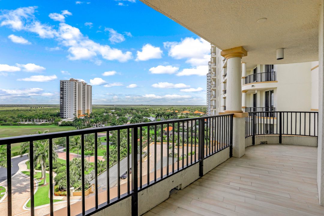 1050 Borghese Ln #804, Naples, FL 34114