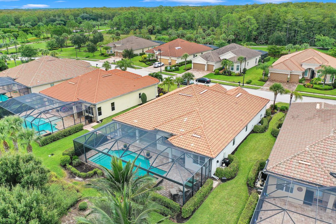 9017 Quarry Dr, Naples, FL 34120