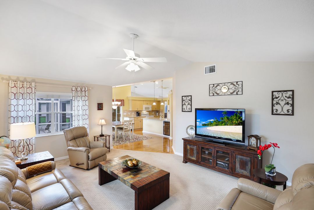 7563 Woodland Bend Cir, Fort Myers, FL 33912