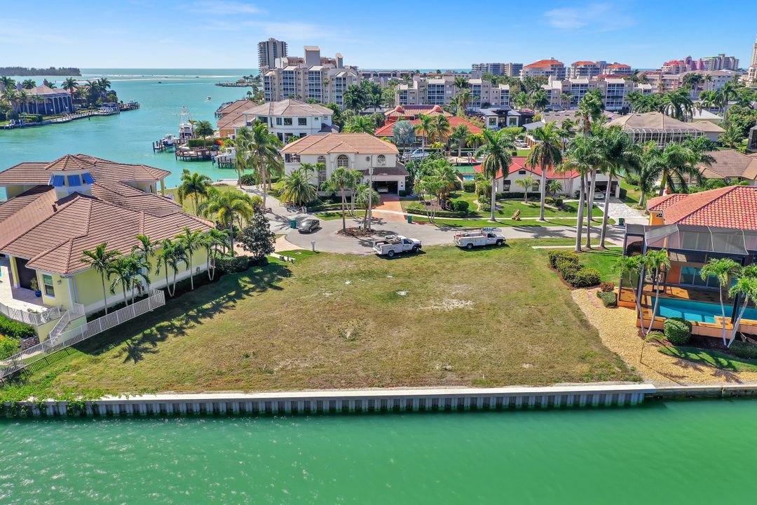 1261 Stone Ct, Marco Island, FL 34145