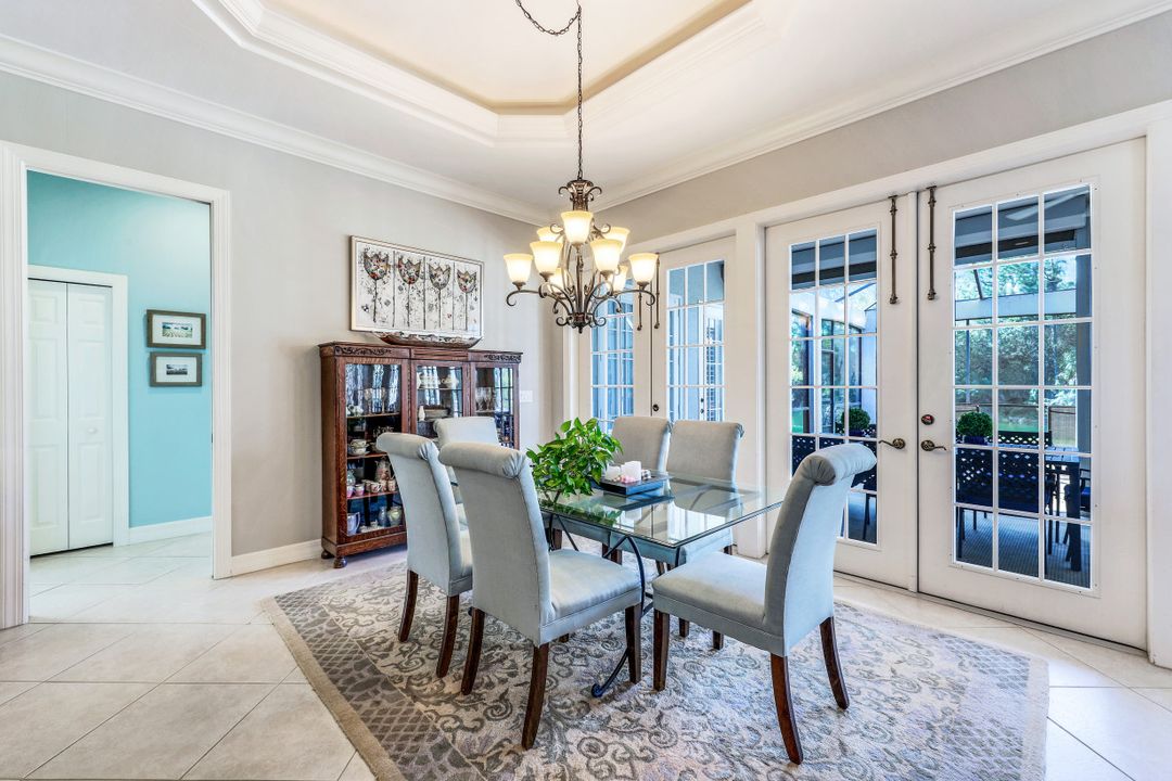 8072 Tiger Lily Dr, Naples, FL 34113