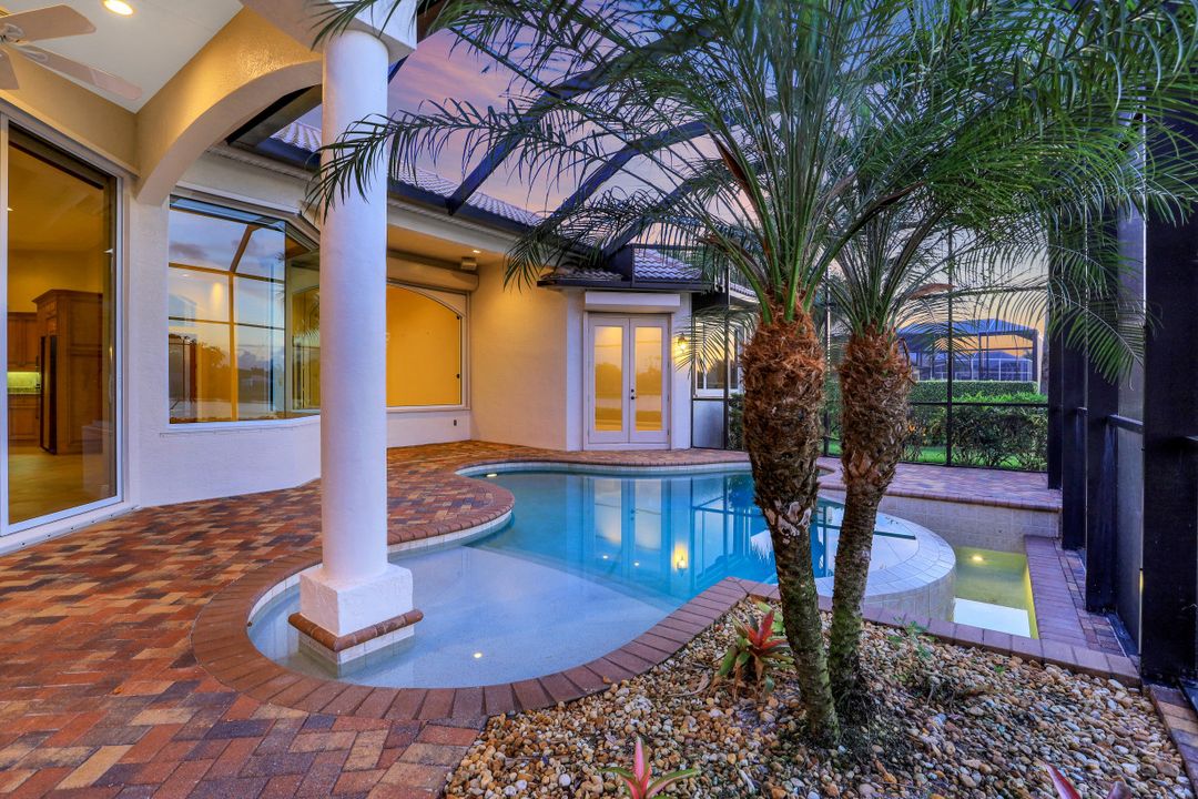 2046 Imperial Cir, Naples, FL 34110