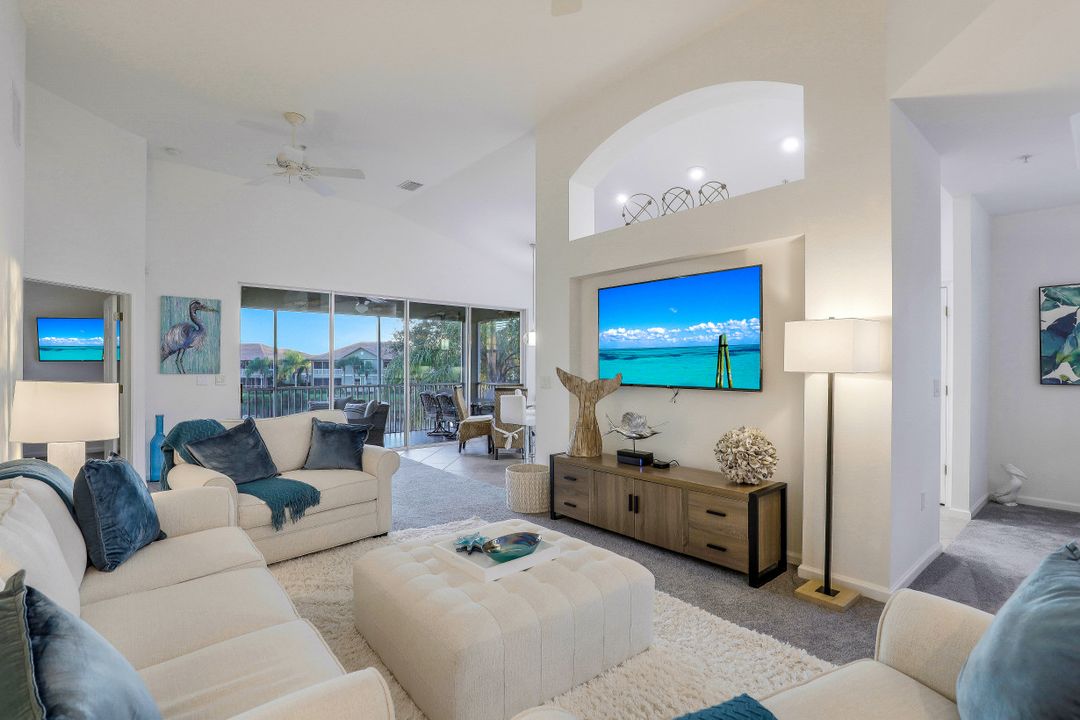 6682 Alden Woods Cir #202, Naples, FL 34113