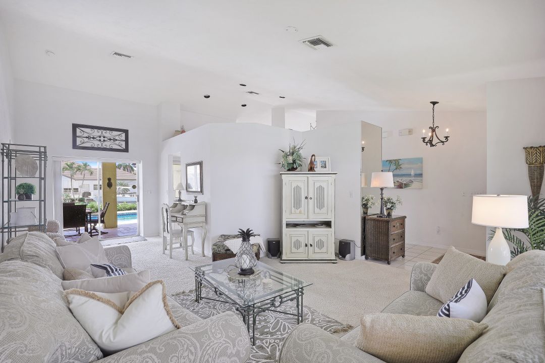 725 Plantation Ct, Marco Island, FL 34145