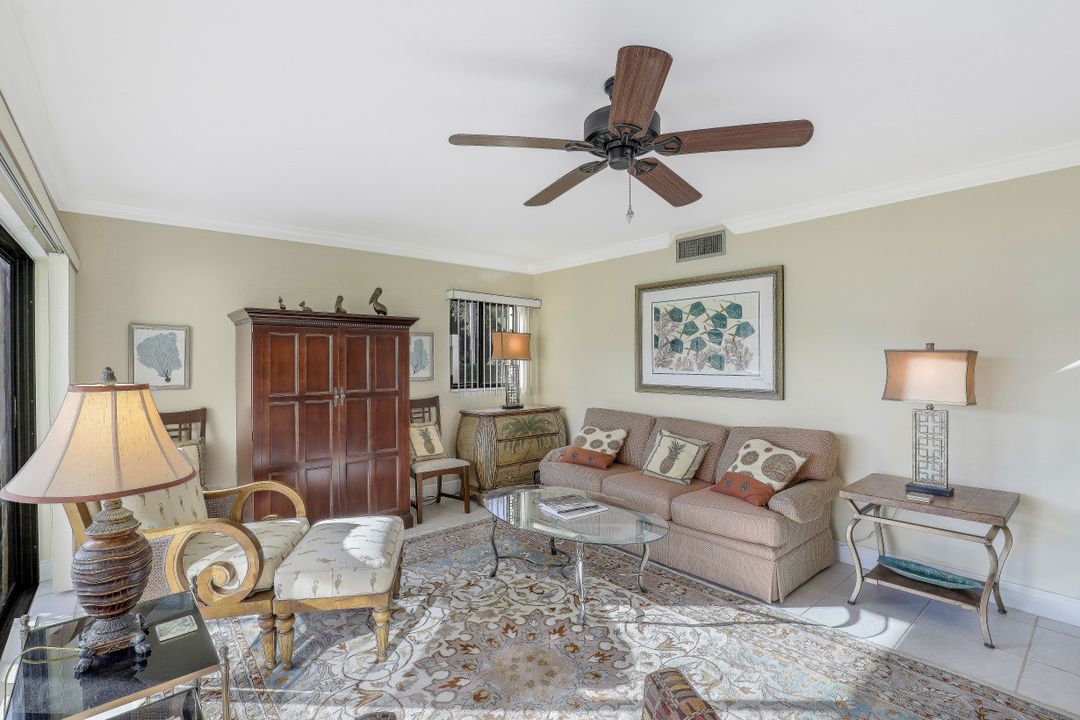 571 Beachwalk Cir #101, Naples, FL 34108