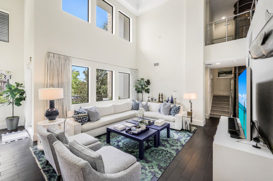 1030 3rd Ave S #105, Naples, FL 34102