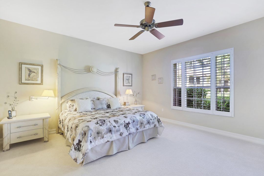 5005 Maxwell Cir #102, Naples, FL 34105