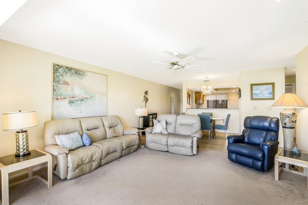 5250 Fox Hollow Dr APT 510, Naples, FL 34104