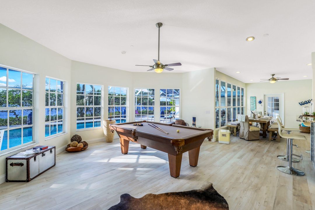 12201 Shoreview Dr, Matlacha, FL 33993