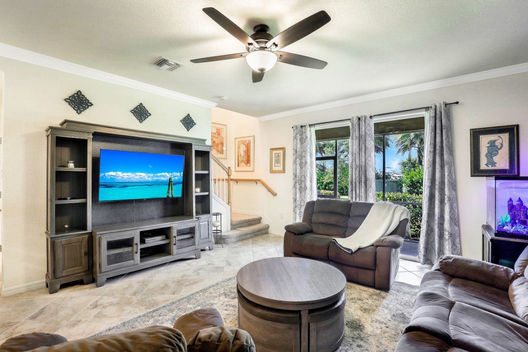 2630 Bloom Ln, Naples, FL 34120