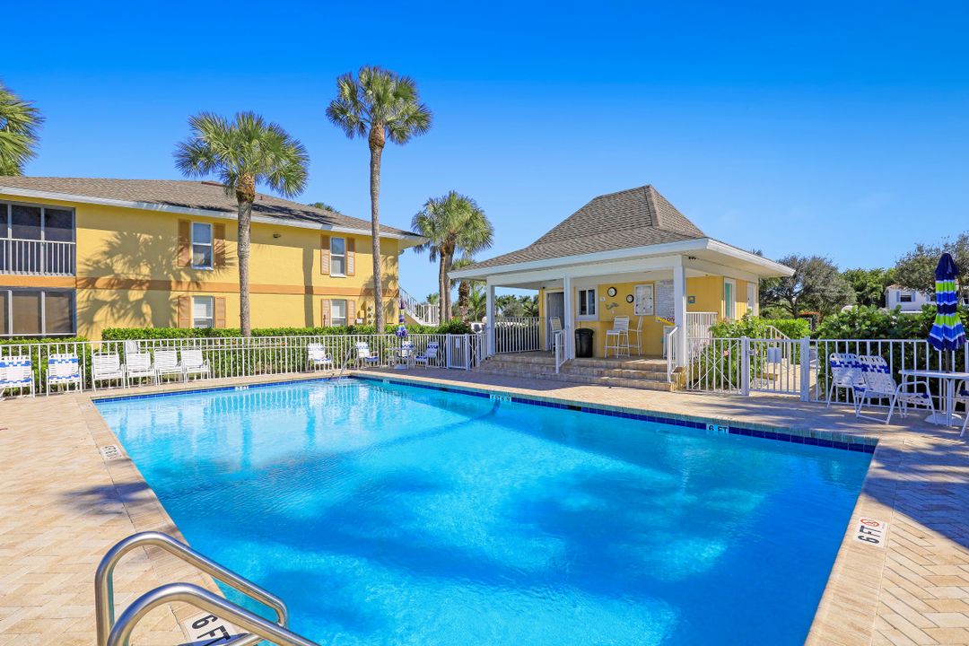 1045 Mainsail Dr #413, Naples, FL 34114