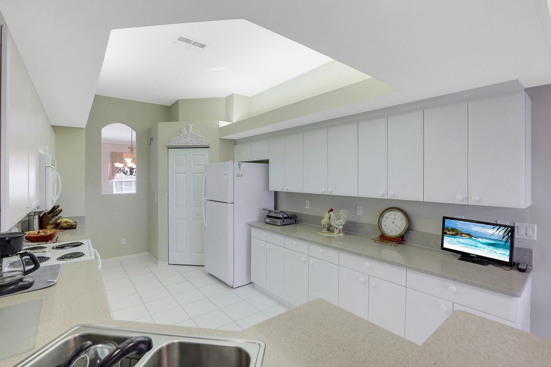 10871 Crooked River Rd #202, Bonita Springs, FL 34135