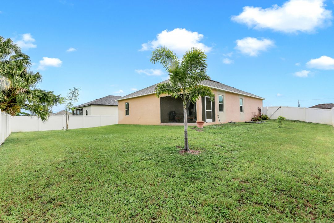 3405 NW 9th St, Cape Coral, FL 33993